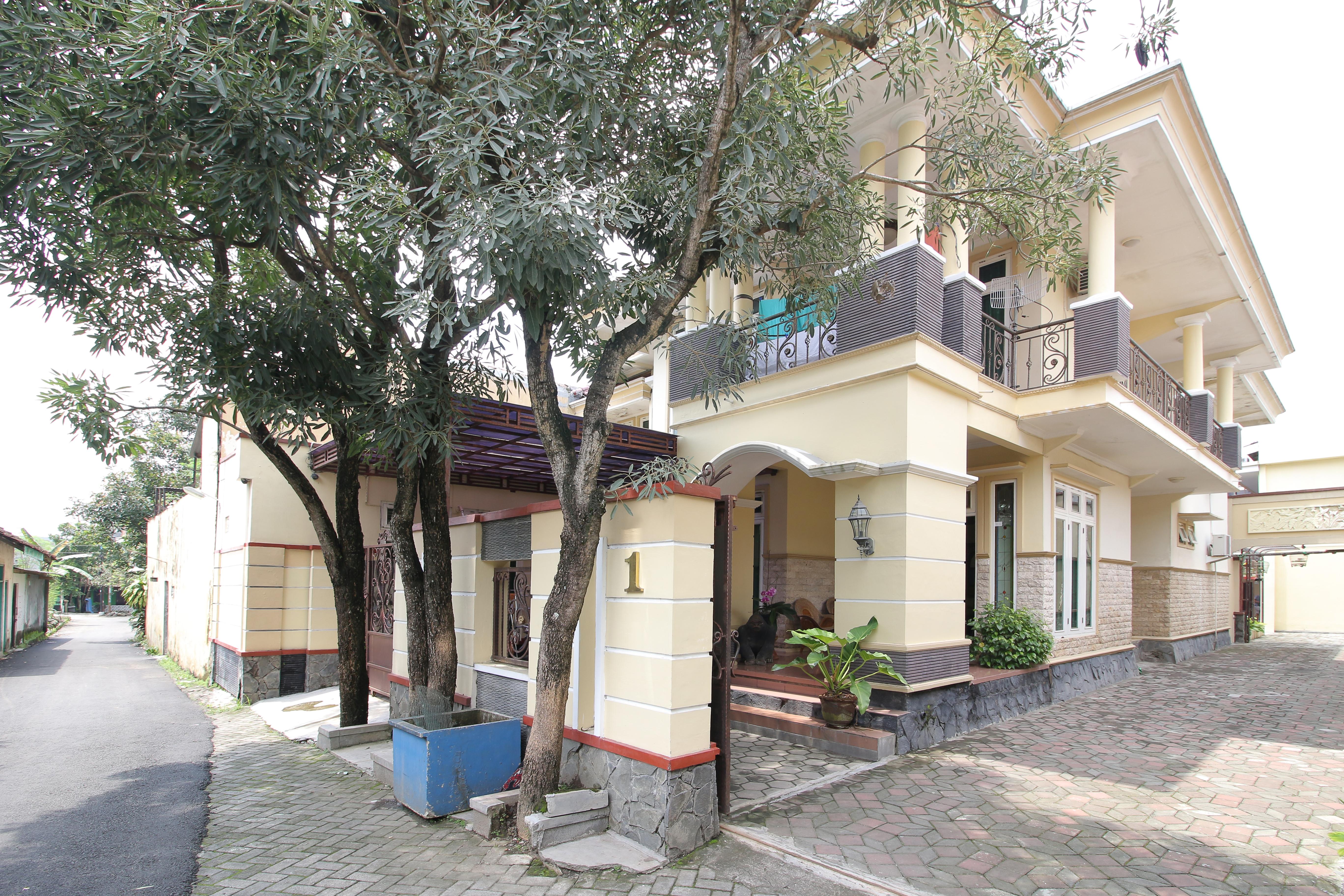 Reddoorz Plus Near Stie Ykpn Maguwo Dış mekan fotoğraf