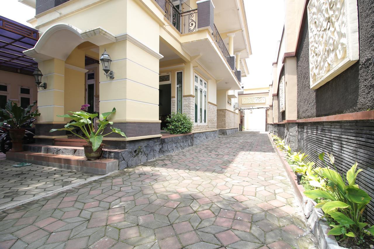 Reddoorz Plus Near Stie Ykpn Maguwo Dış mekan fotoğraf
