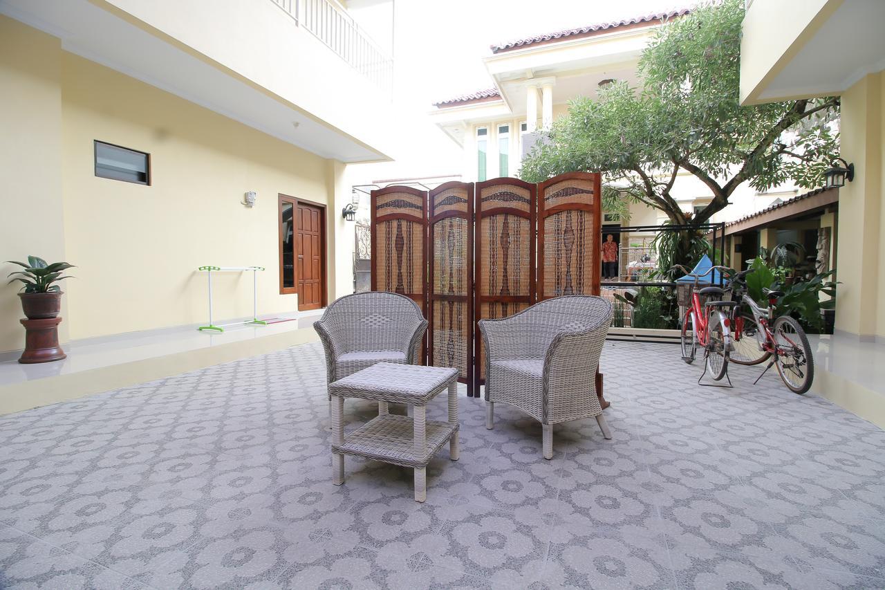 Reddoorz Plus Near Stie Ykpn Maguwo Dış mekan fotoğraf