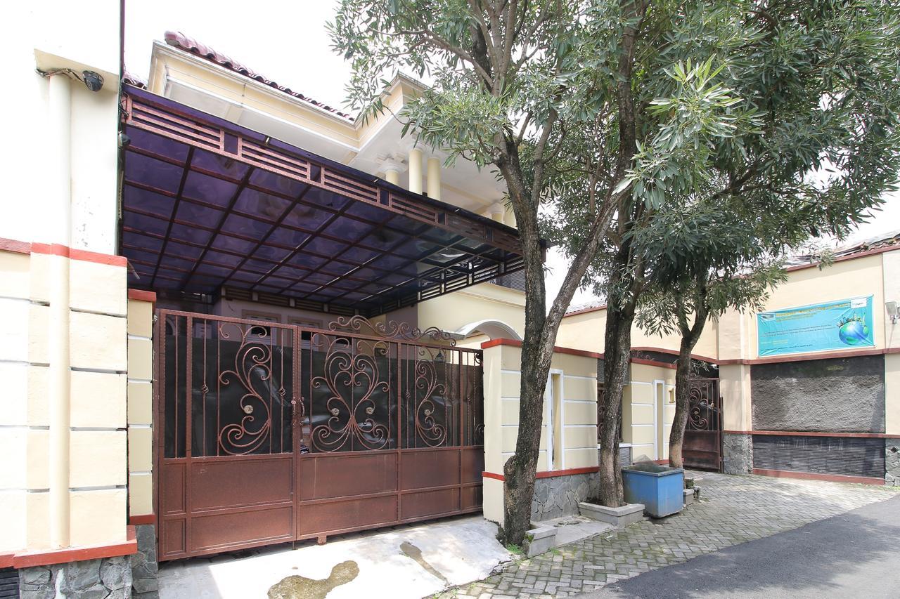Reddoorz Plus Near Stie Ykpn Maguwo Dış mekan fotoğraf