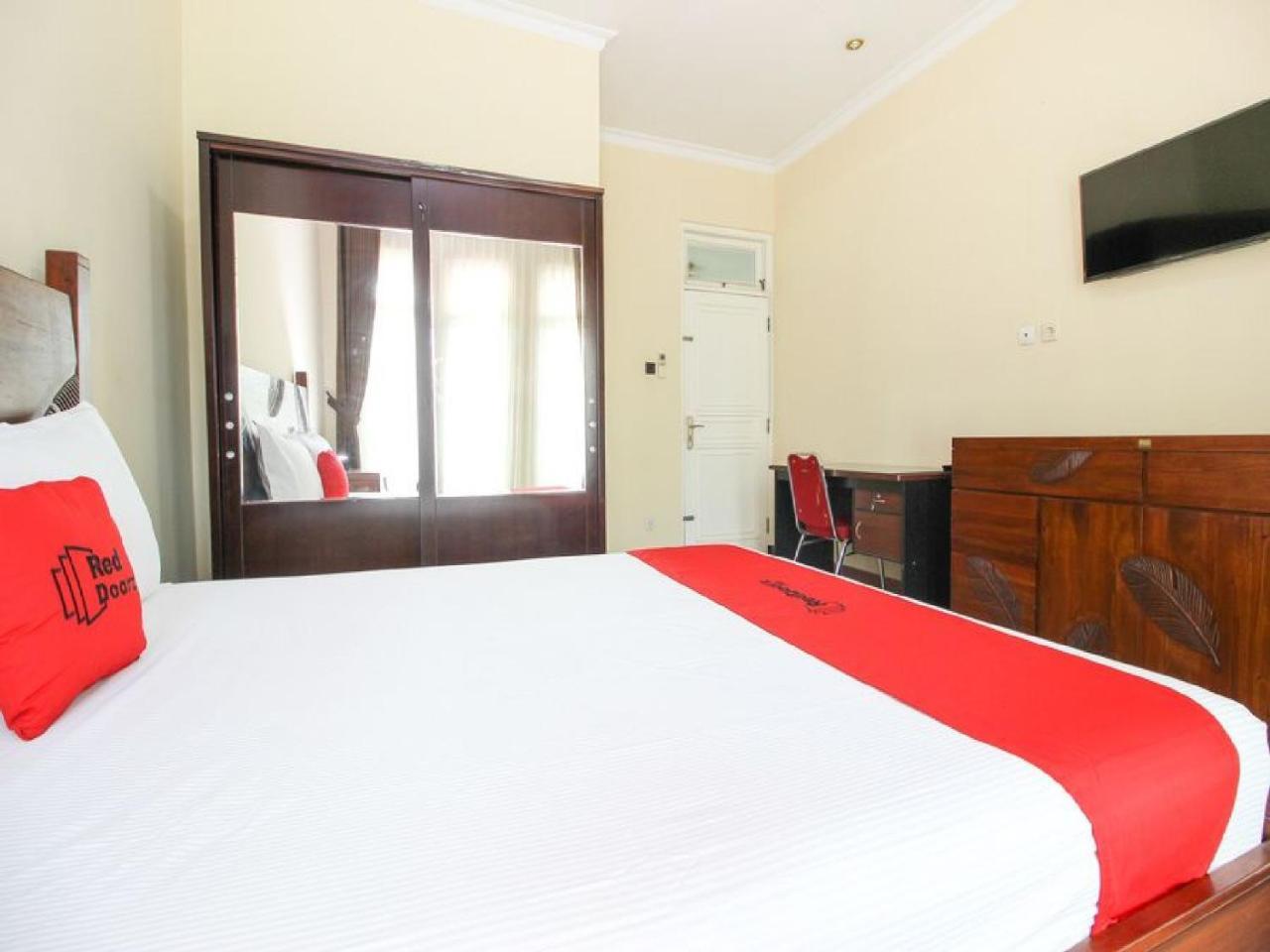 Reddoorz Plus Near Stie Ykpn Maguwo Dış mekan fotoğraf